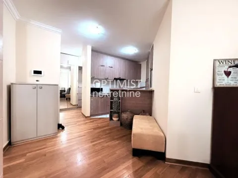 Rent, three bedroom apartment, 59m², Profesorska Kolonija, Palilula Sve Podlokacije - image 7