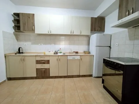 Rent, two bedroom apartment, 80m², City Kvart, Podgorica - image 2
