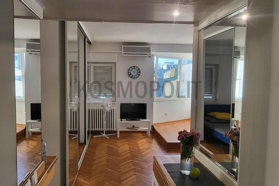 Prodaja, dvosoban stan, 42m², Autokomanda, Voždovac Sve Podlokacije
