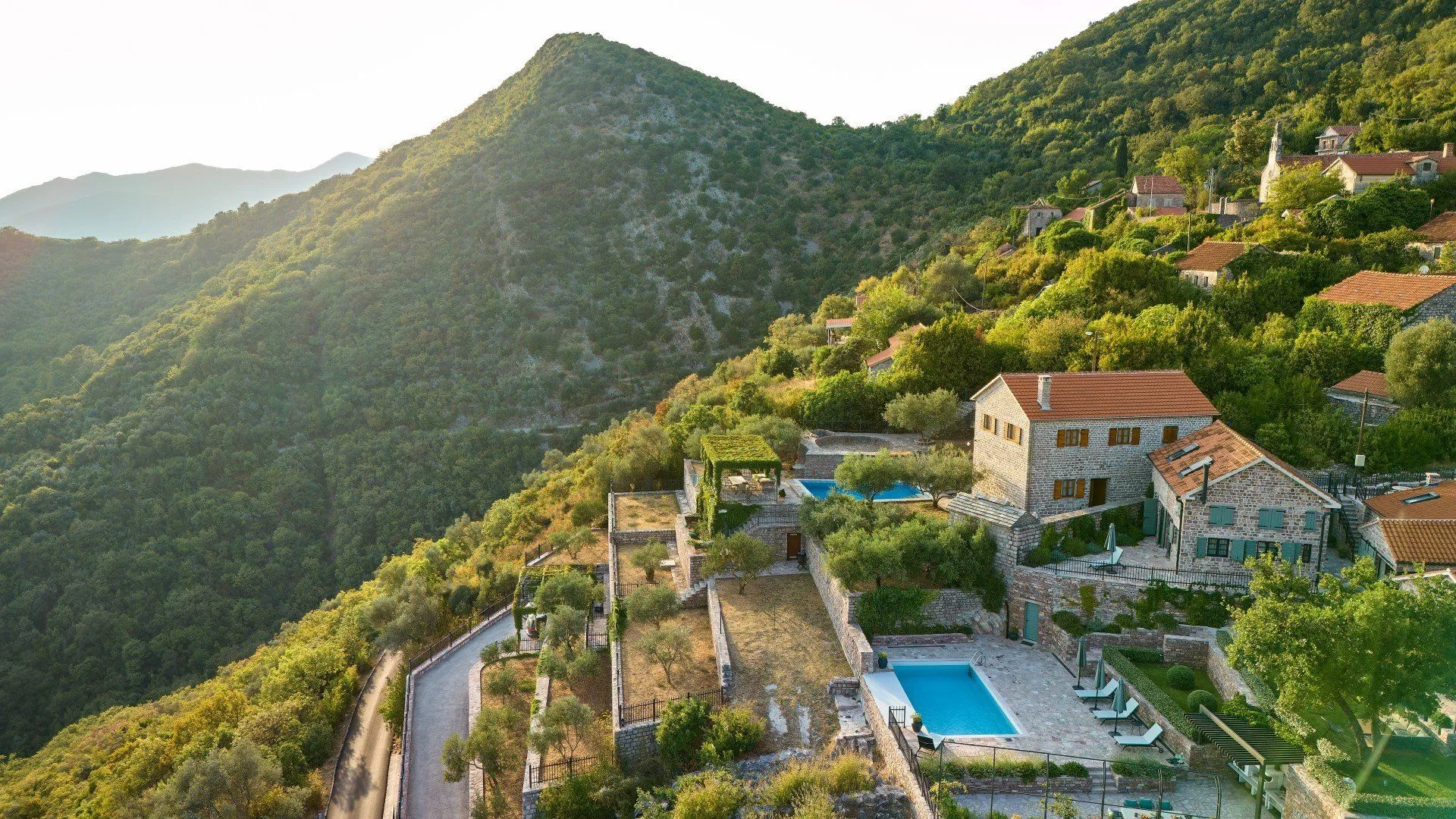 Prodaja, kuća, 293m², Donja Lastva, Tivat