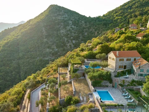 Prodaja, kuća, 293m², Donja Lastva, Tivat - image 37