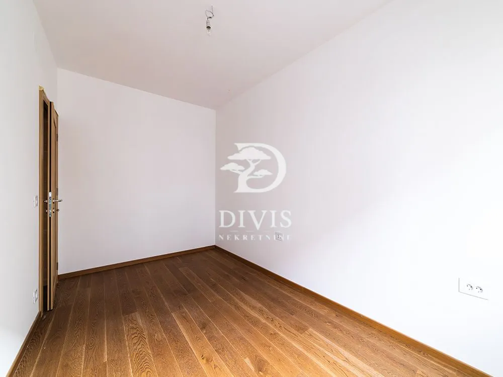 Sale, four bedroom apartment, 71m², Vračar Hram, Vračar Sve Podlokacije