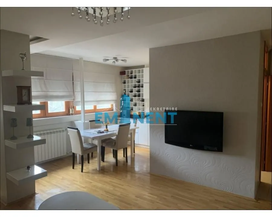 Izdavanje, četvorosoban stan, 100m², Novi Beograd Blok 37, Novi Beograd Sve Podlokacije