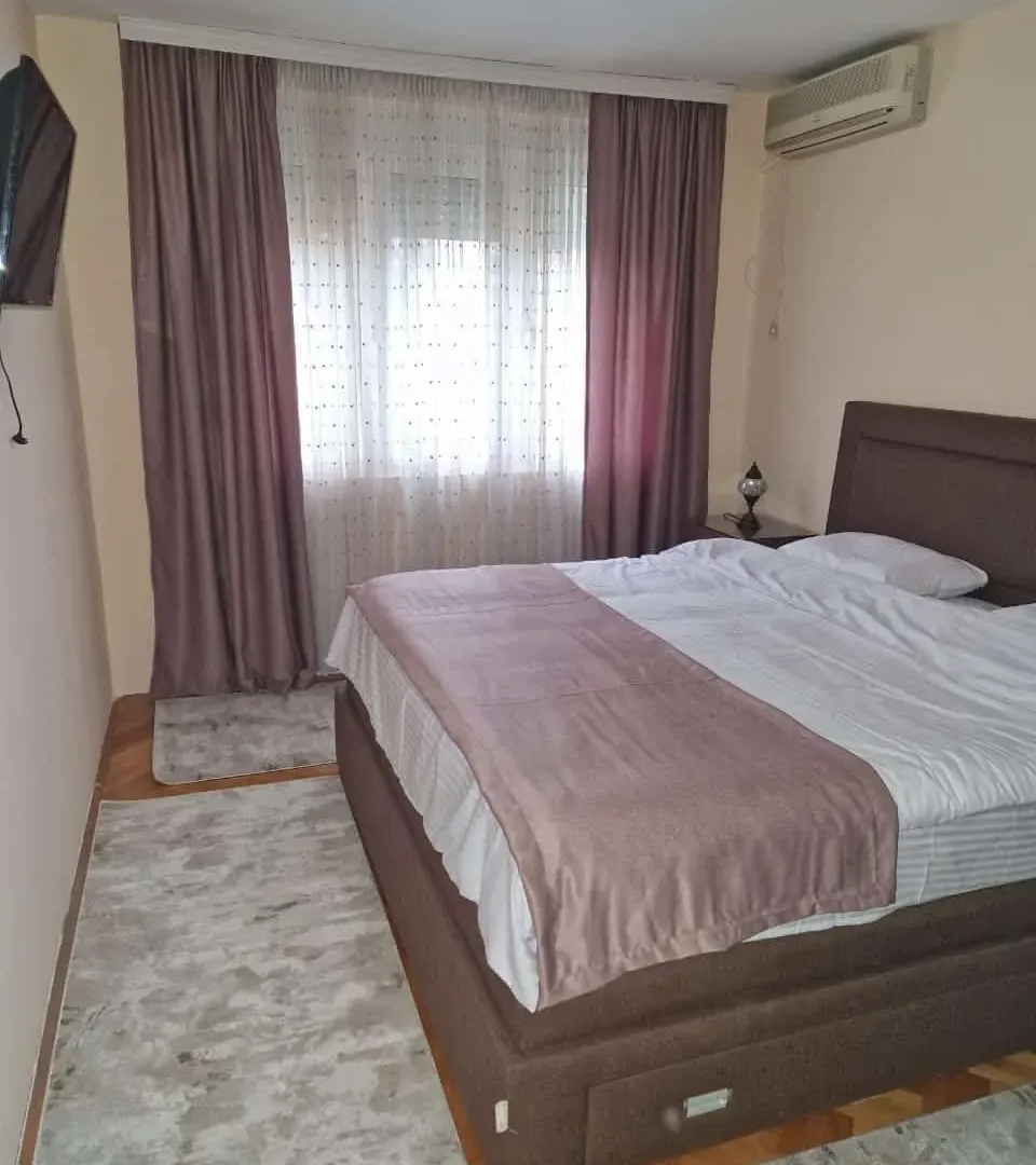 Izdavanje, jednosoban stan, 62m², Preko Morače, Podgorica