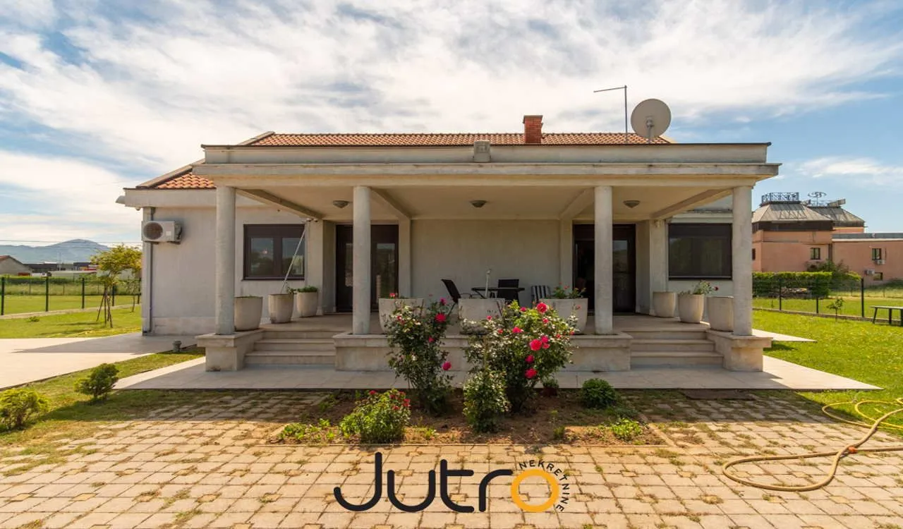 Izdavanje, kuća, 320m², Donja Gorica, Podgorica