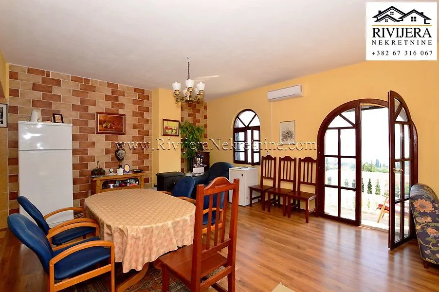 Sale, house, 200m², Baošići, Herceg Novi