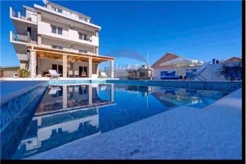 Rent, two bedroom apartment, 90m², Obala Đuraševića, Tivat