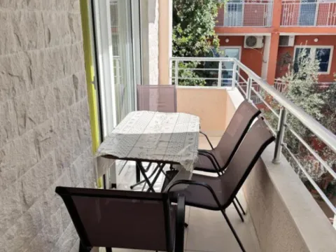 Izdavanje, jednosoban stan, 56m², Bečići, Budva - image 6