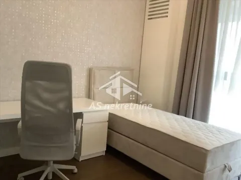 Izdavanje, trosoban stan, 104m², Savski Venac, Beograd - image 7