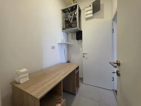 Rent, office space, 105m², City Kvart, Podgorica - image 7