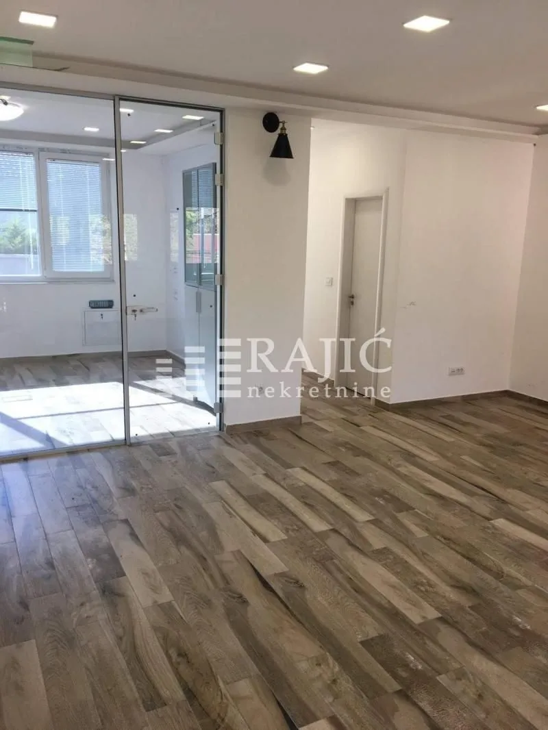 Rent, office space, 144m², Zemun Kalvarija, Zemun Sve Podlokacije