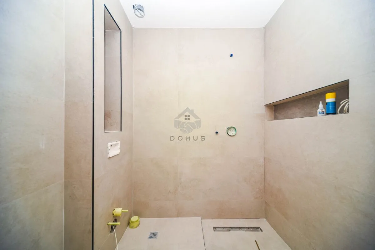 Prodaja, dvosoban stan, 60m², Tološi, Podgorica