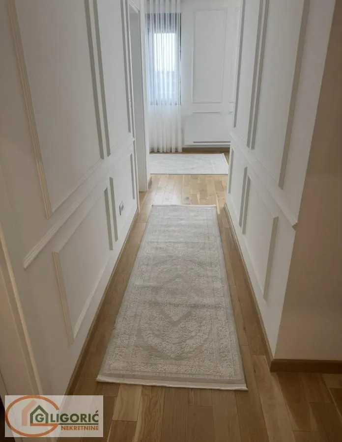 Sale, apartment, 152m², Čubura, Beograd
