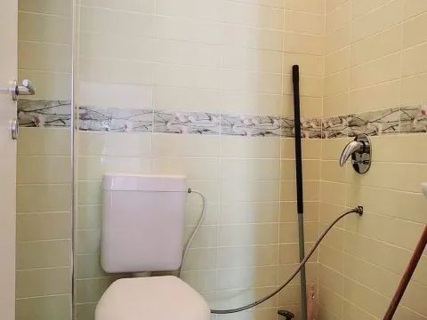 Izdavanje, trosoban stan, 103m², Centar, Budva - image 12