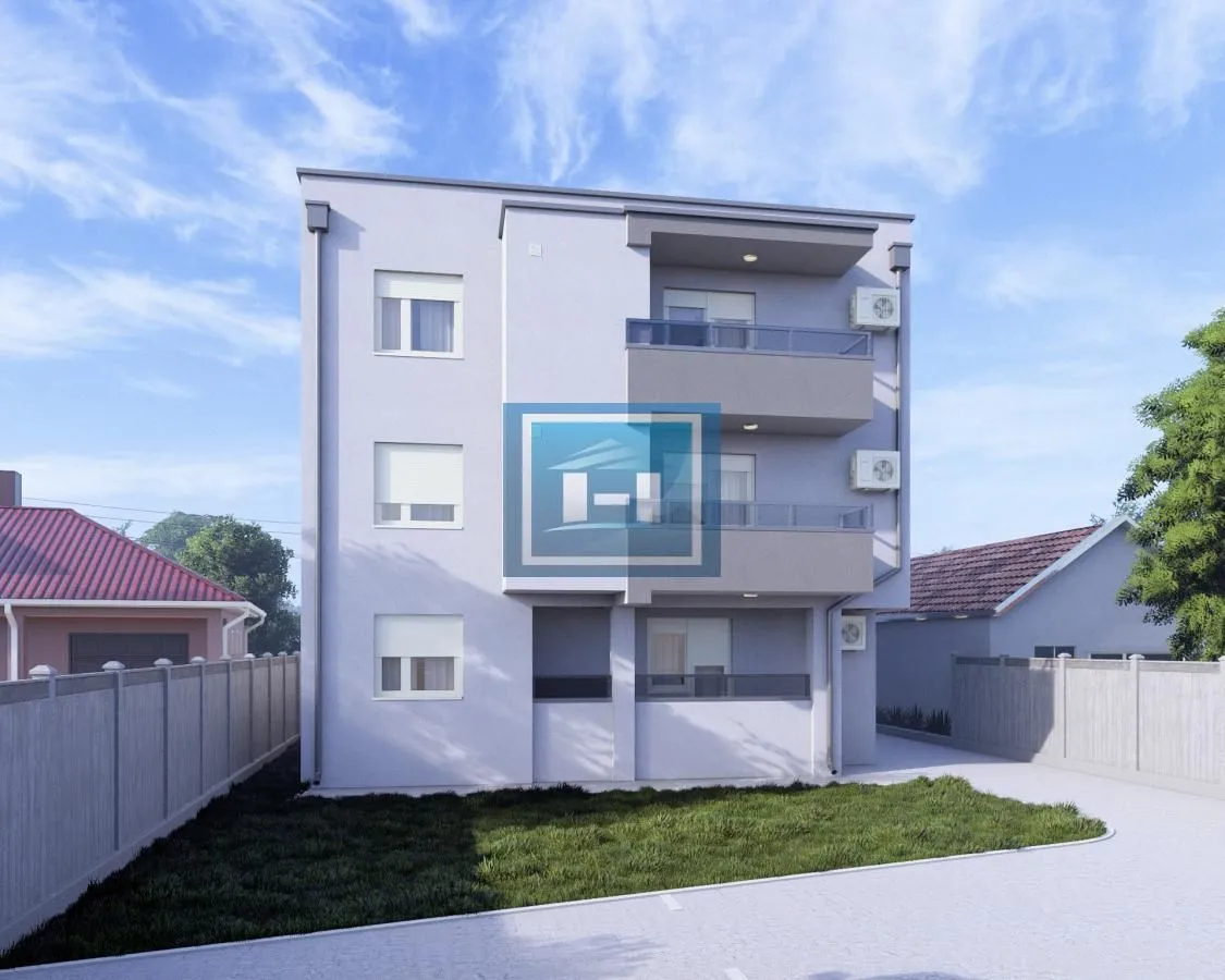 Sale, three bedroom apartment, 79m², Centar, Ćuprija
