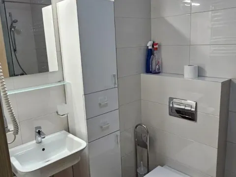 Izdavanje, jednosoban stan, 47m², City Kvart, Podgorica - image 5