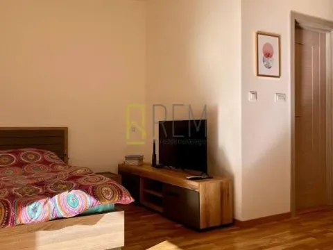 Prodaja, garsonjera, 28m², Bečići, Budva - image 4