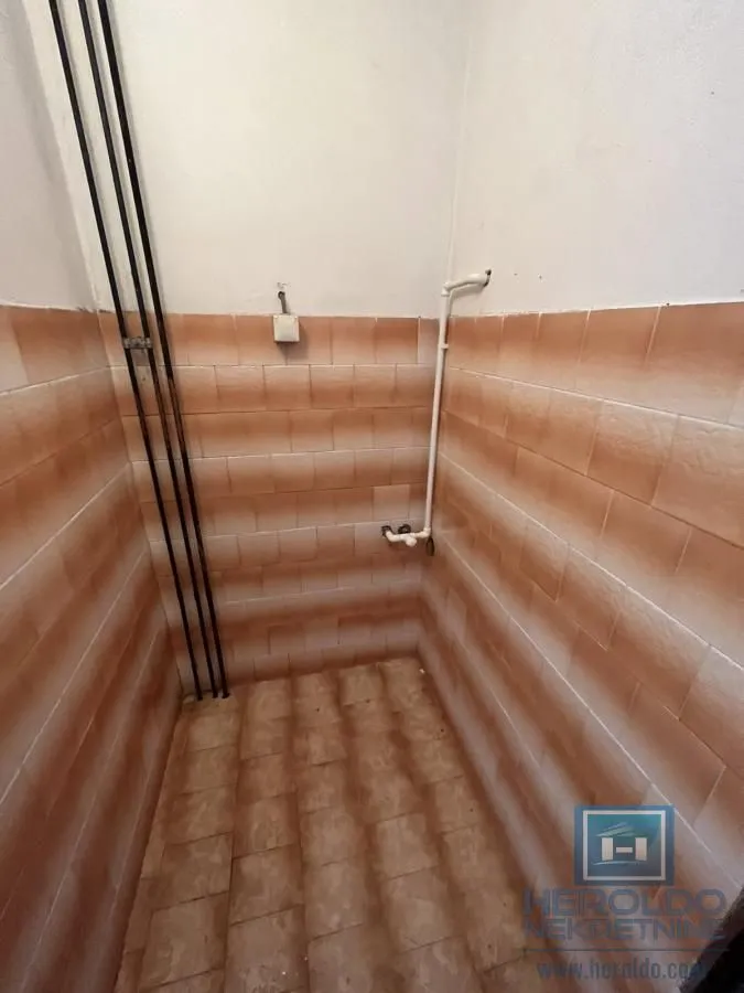Prodaja, kuća, 353m², Budžino brdo, Jagodina