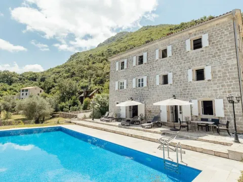 Sale, house, 800m², Prčanj, Kotor - image 59