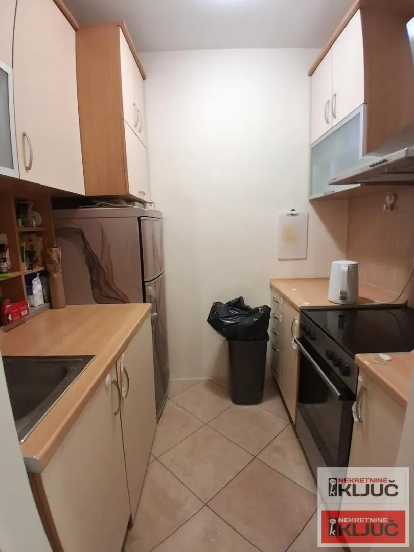 Prodaja, trosoban stan, 79m², Grbavica, Novi Sad Sve Podlokacije
