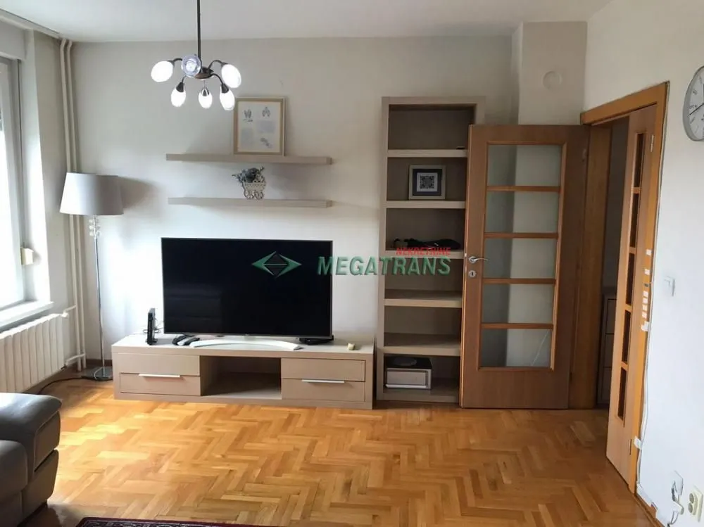 Izdavanje, trosoban stan, 97m², Novi Beograd Blok 29, Novi Beograd Sve Podlokacije