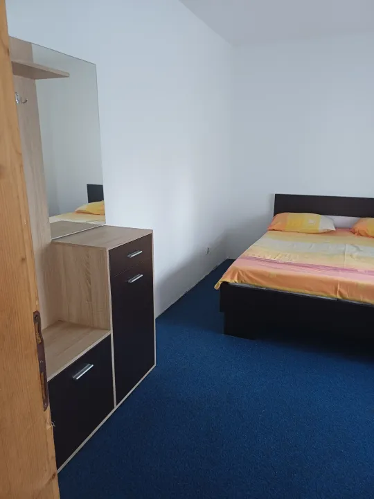 Izdavanje, trosoban stan, 60m², Šušanj, Bar