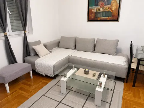 Rent, one bedroom apartment, 42m², 1 maj, Podgorica - image 3