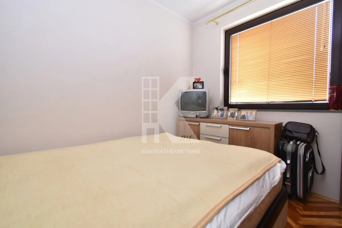 Sale, house, 190m², Dalmatinska ulica, Podgorica