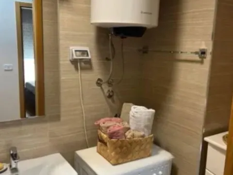 Izdavanje, jednosoban stan, 64m², City Kvart, Podgorica - image 9