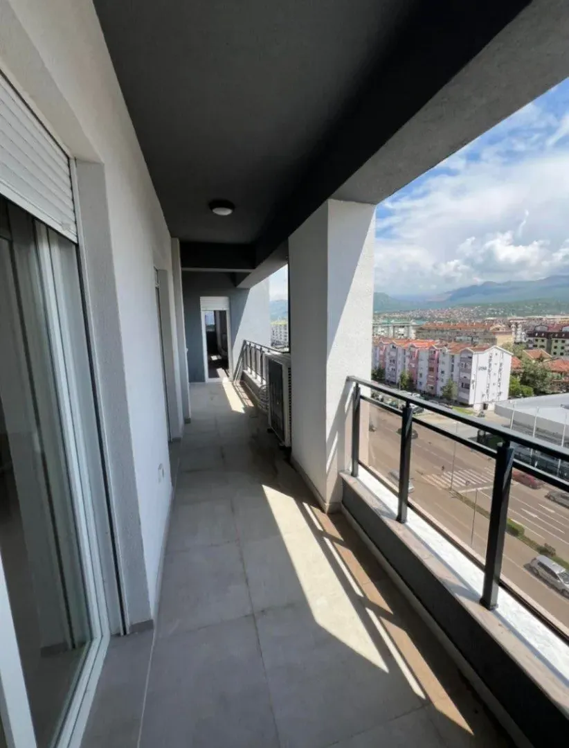 Prodaja, trosoban stan, 106m², Stari Aerodrom, Podgorica