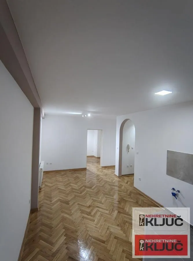 Prodaja, dvosoban stan, 40m², Grbavica, Novi Sad Sve Podlokacije