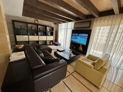 Prodaja, kuća, 300m², Budva, Crna Gora - image 7