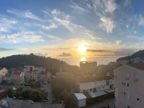 Sale, two bedroom apartment, 57m², Petrovac, Budva - image 5