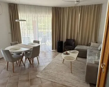 Stan in Lastva Grbaljska