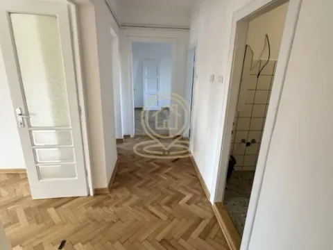 Prodaja, trosoban stan, 66m², Centar, Kragujevac - image 10