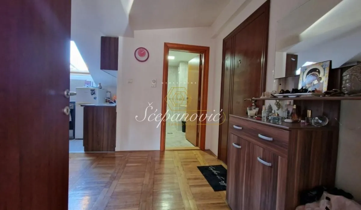 Prodaja, jednosoban stan, 40m², Podbara, Novi Sad Sve Podlokacije