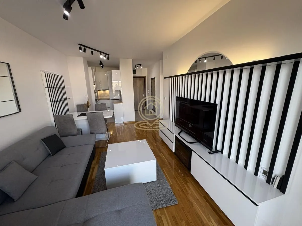 Rent, two bedroom apartment, 52m², Hala Pionir, Palilula Sve Podlokacije