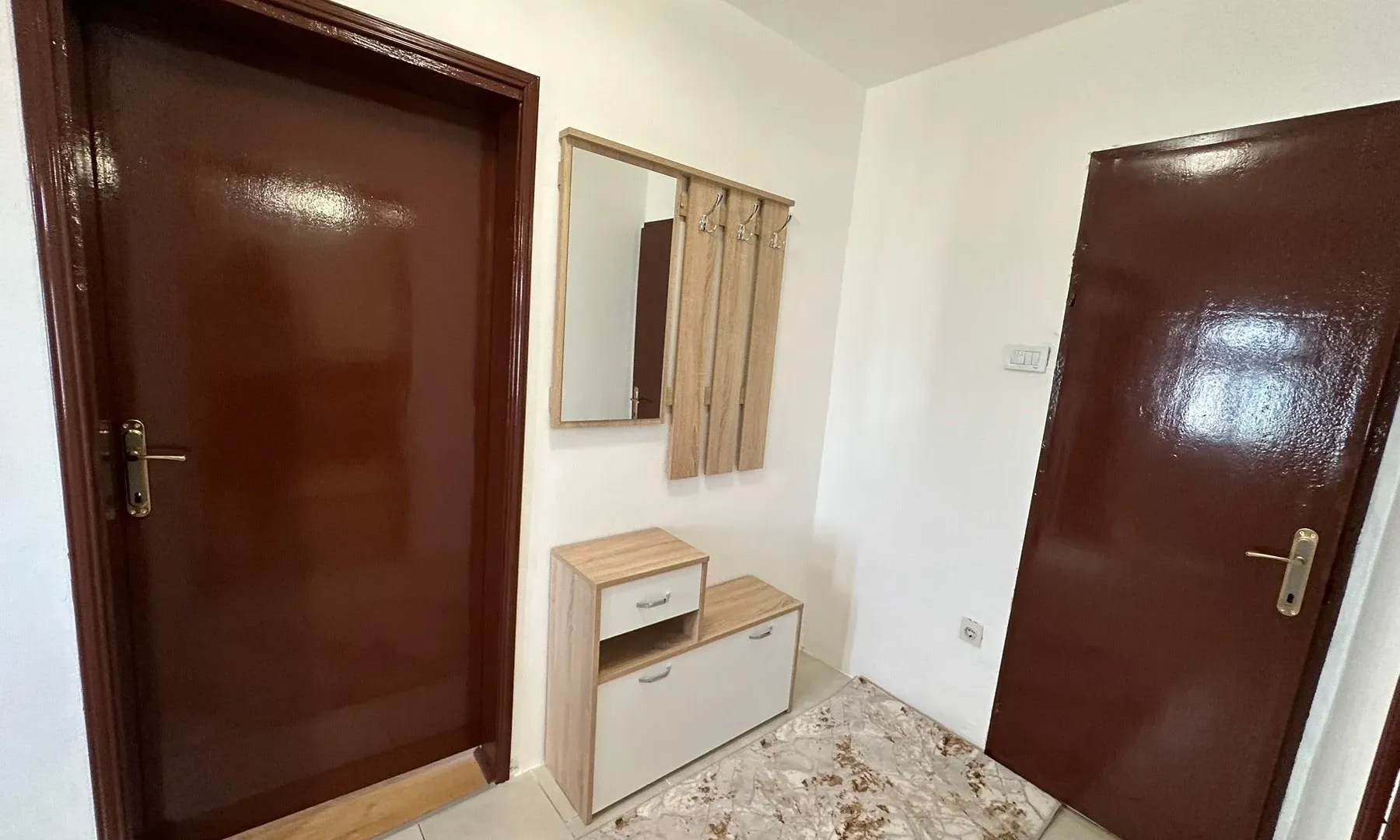 Izdavanje, dvosoban stan, 60m², 1 maj, Podgorica