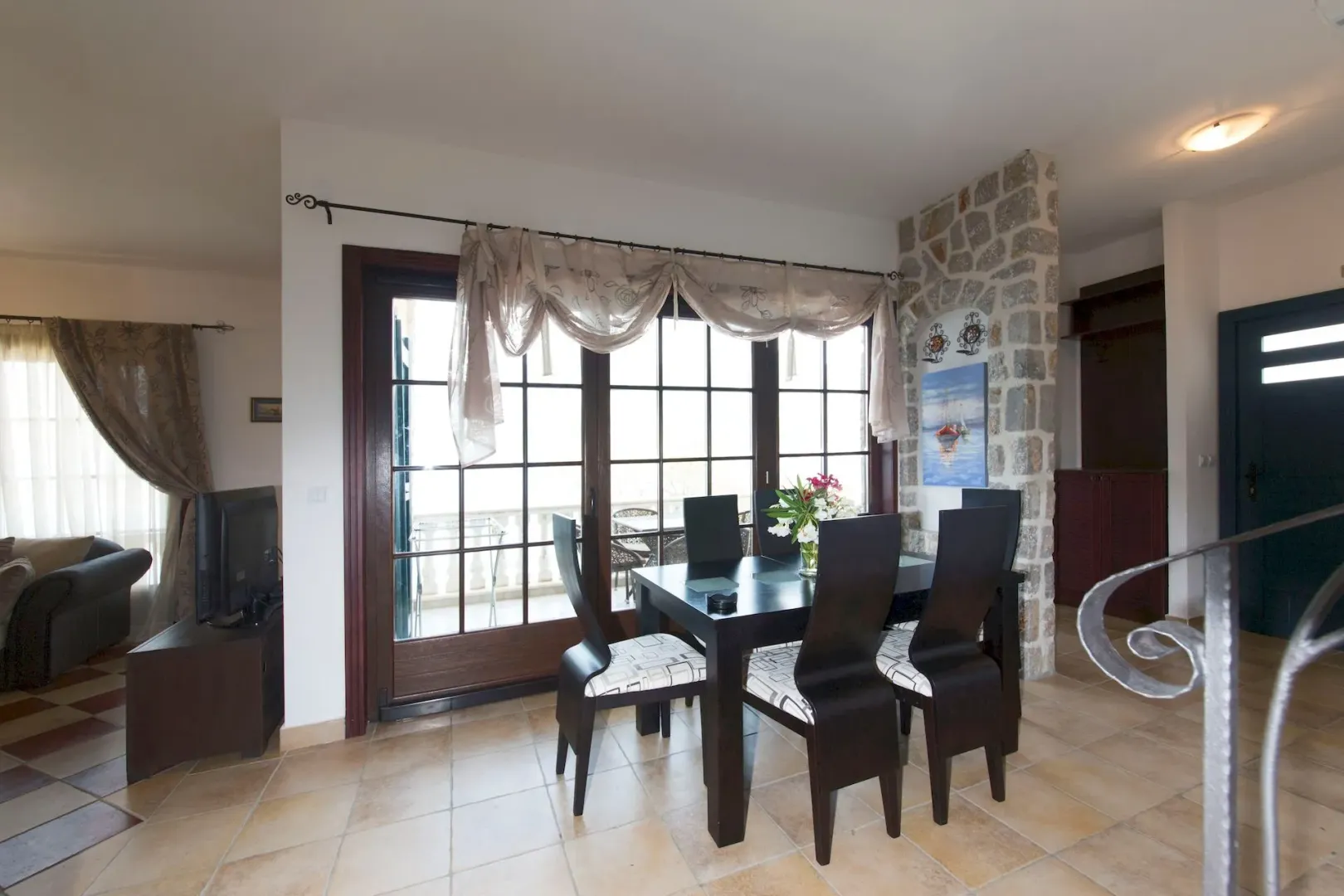 Prodaja, kuća, 235m², Kostanjica, Kotor