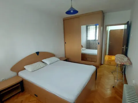 Izdavanje, jednosoban stan, 50m², Blok 5, Podgorica - image 8