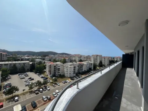 Prodaja, trosoban stan, 110m², Centar, Bar - image 8