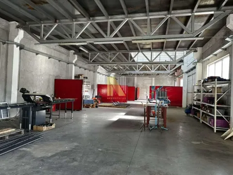 Rent, office space, 800m², Rumenka, Novi Sad Sve Podlokacije - image 10