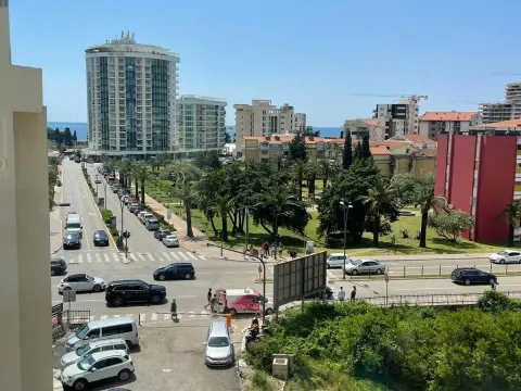 Rent, studio apartment, 30m², Budva, Crna Gora - image 4