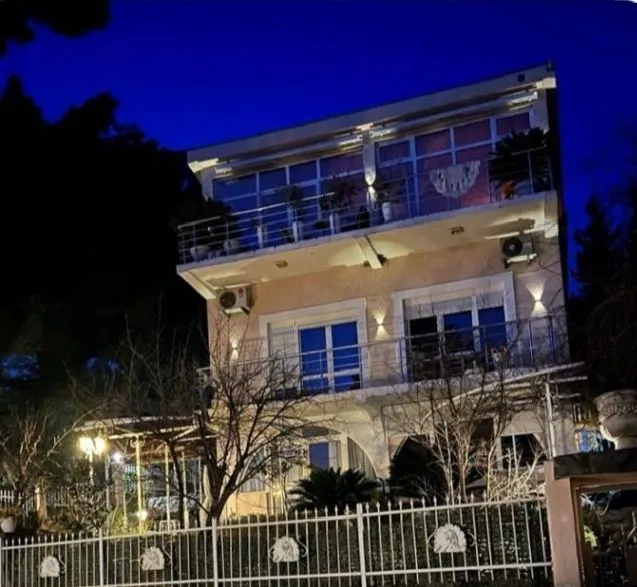 Prodaja, kuća, 302m², Zeleni Pojas, Bar