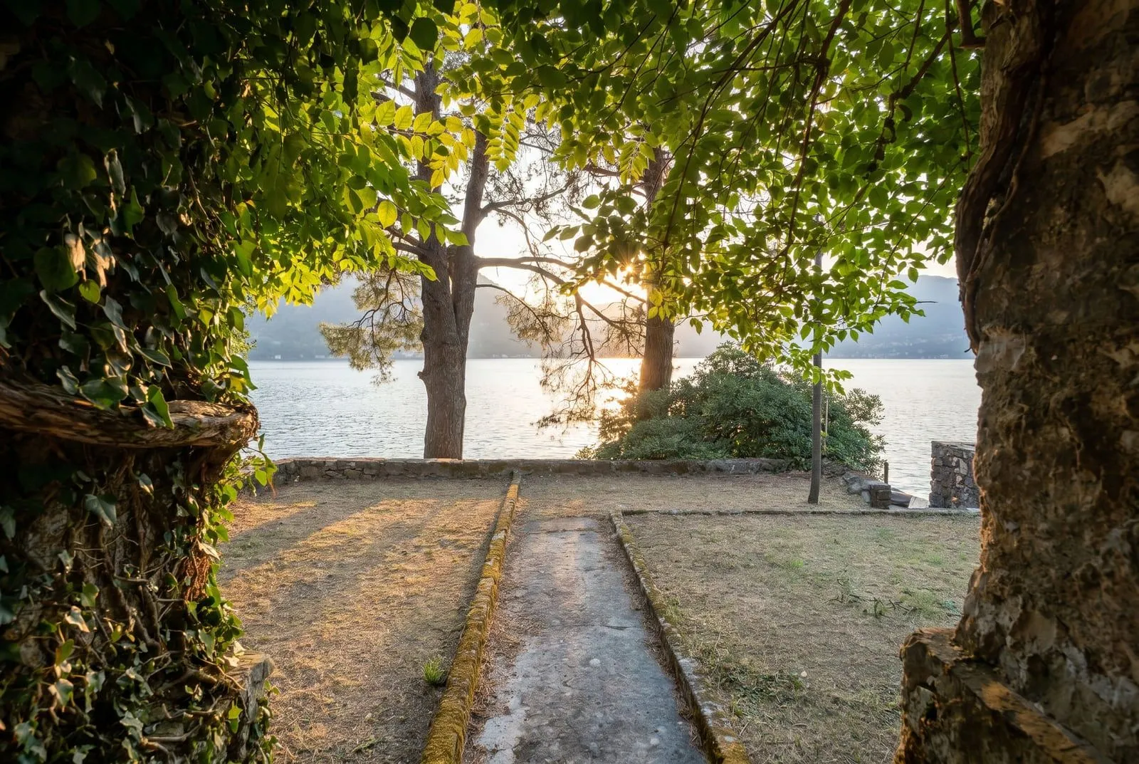 Prodaja, plac, 900m², Dobrota, Kotor