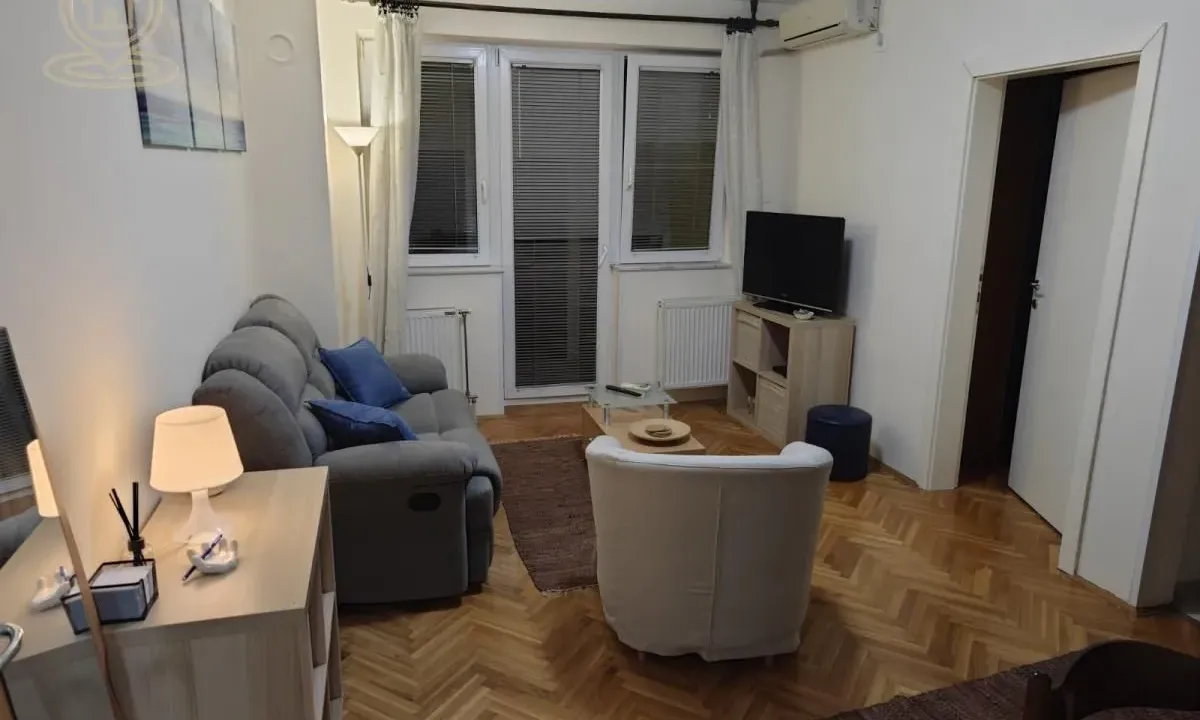 Izdavanje, dvosoban stan, 43m², Grbavica, Novi Sad Sve Podlokacije