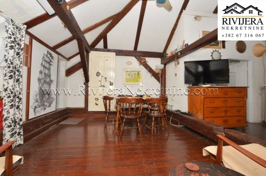 Prodaja, četvorosoban stan, 146m², Centar, Herceg Novi