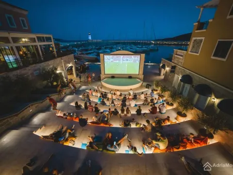 Sale, one bedroom apartment, 58m², Luštica Bay, Tivat - image 13