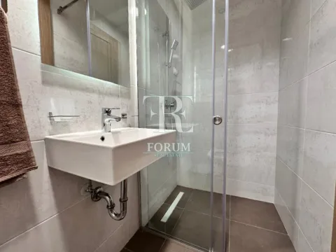 Izdavanje, dvosoban stan, 70m², Master Kvart, Podgorica - image 12