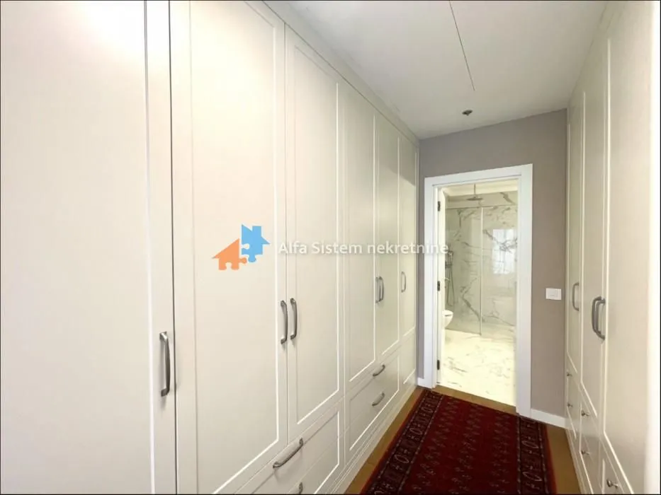 Izdavanje, četvorosoban stan, 123m², Novi Beograd Blok 65, Novi Beograd Sve Podlokacije